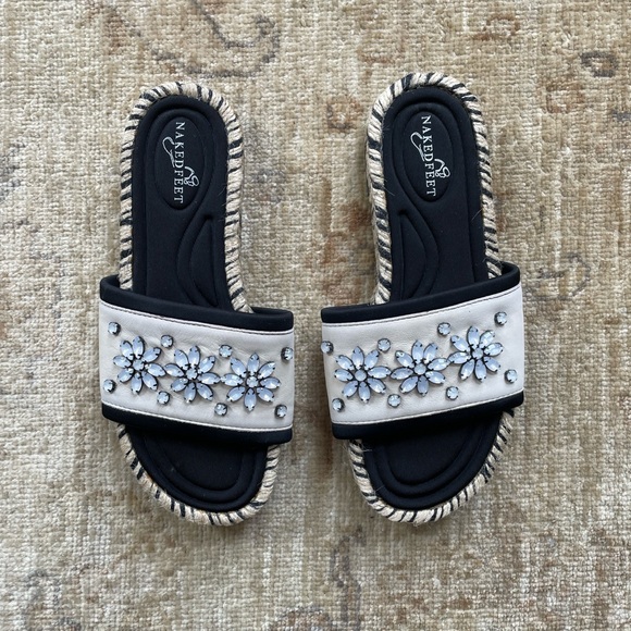 Naked Feet Pool Slides, Size 6 - Picture 4 of 12